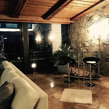 Penthouse P5